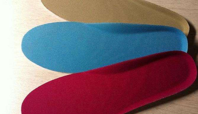 鞋垫的长效抗菌防臭处理